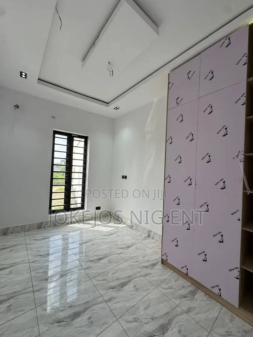 4bdrm Duplex in Thomas Estate Ajah for sale in Thomas Estate