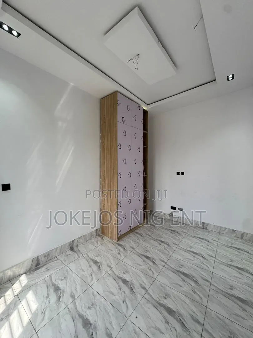 4bdrm Duplex in Thomas Estate Ajah for sale in Thomas Estate