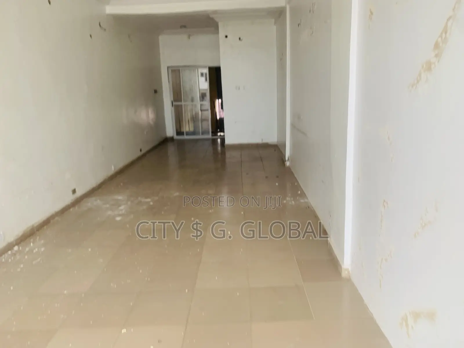 Shop Space in Gwarinpa for Rent in Life Camp