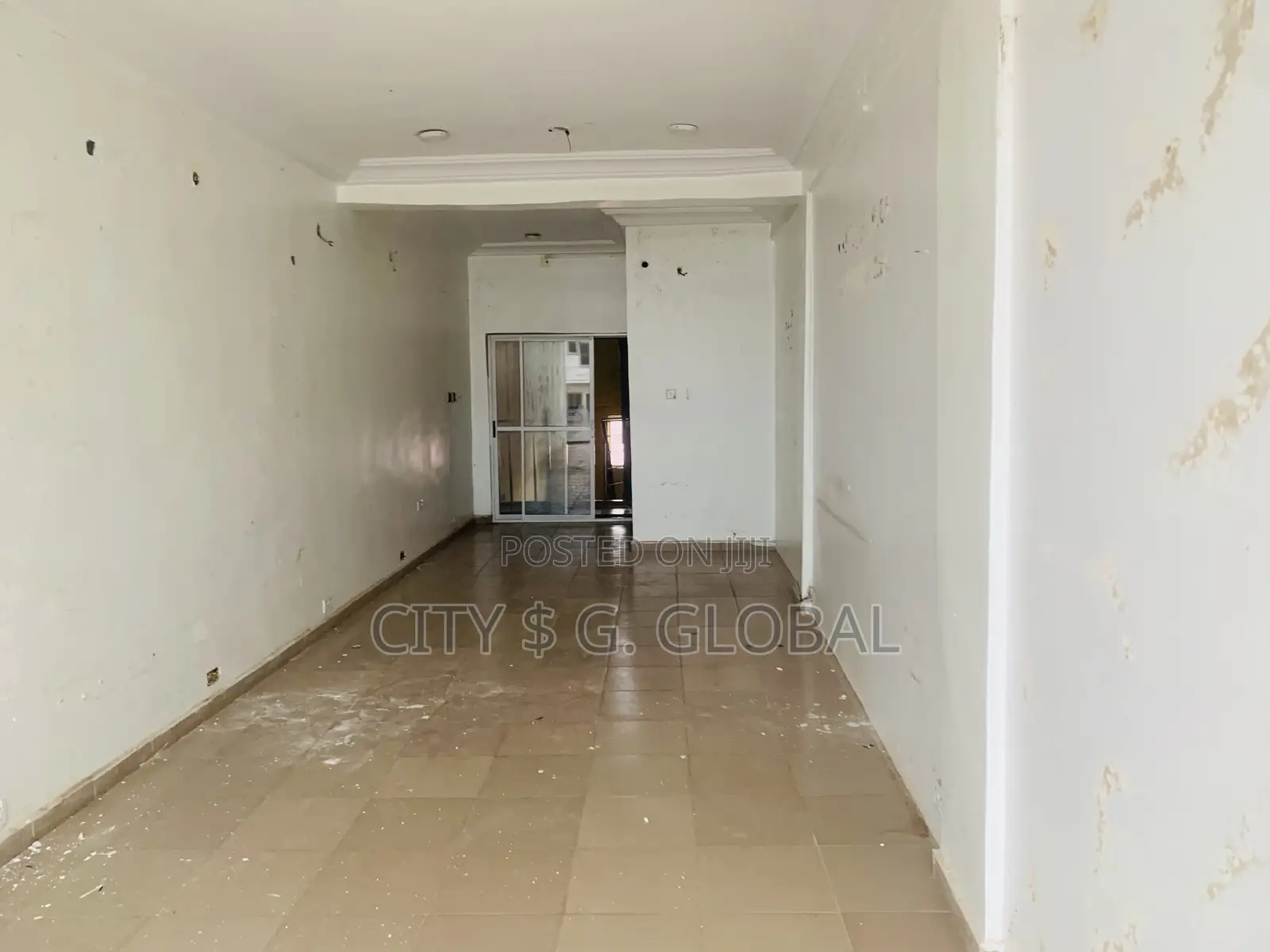 Shop Space in Gwarinpa for Rent in Life Camp