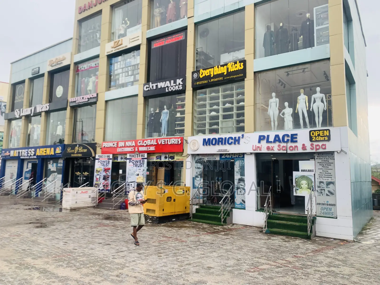 Shop Space in Gwarinpa for Rent in Life Camp