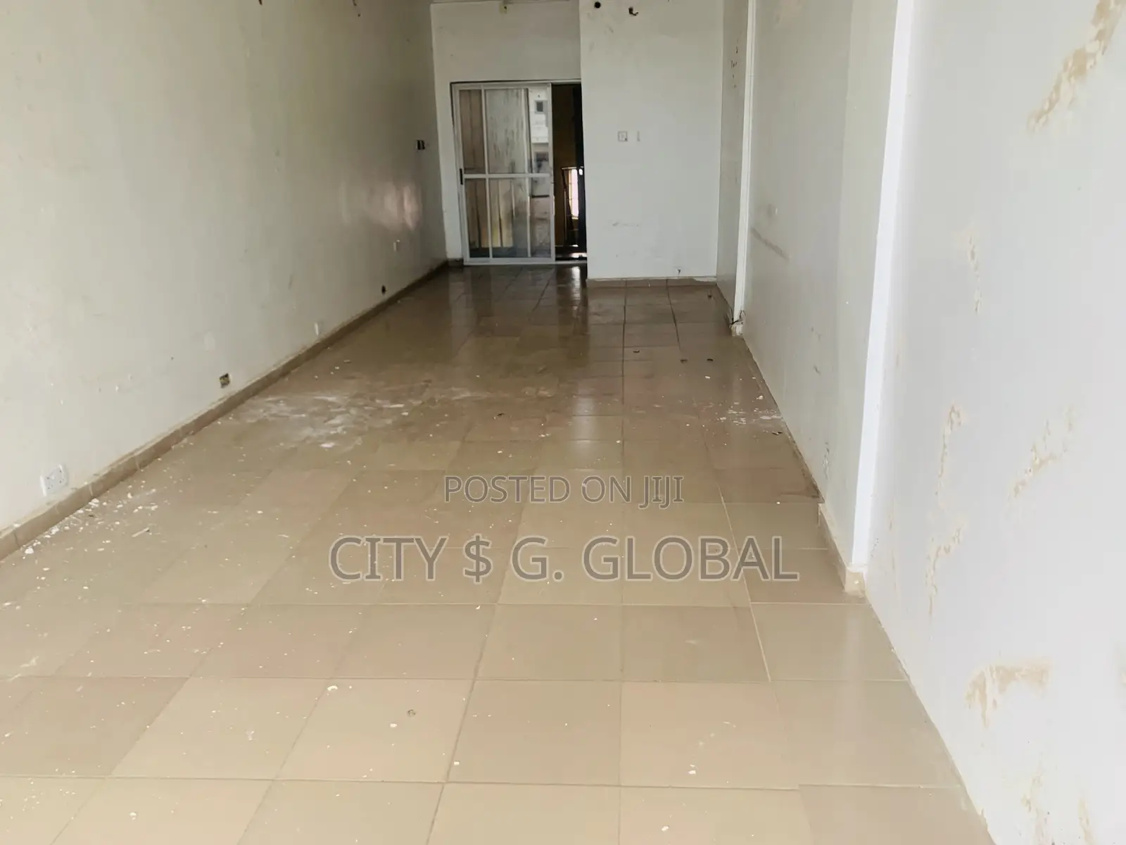 Shop Space in Gwarinpa for Rent in Life Camp