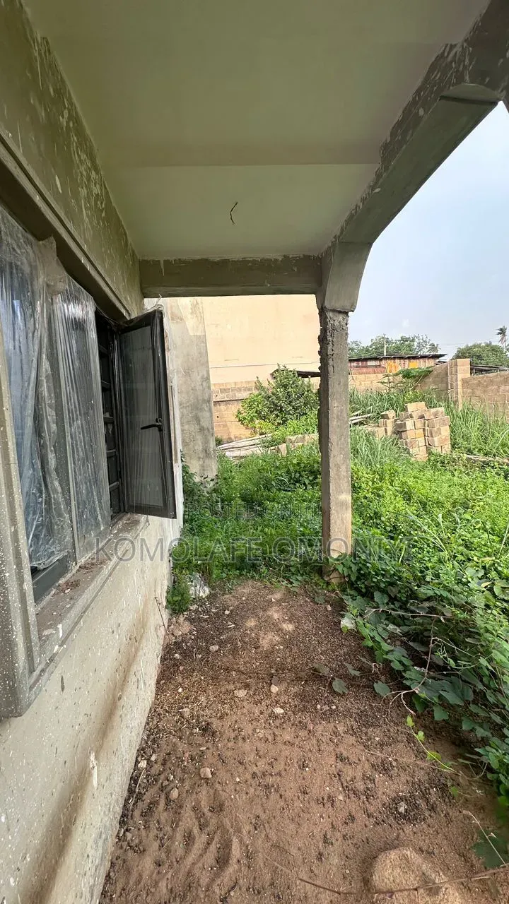 6bdrm Mansion in Oluyole Estate for sale in Oluyole Estate