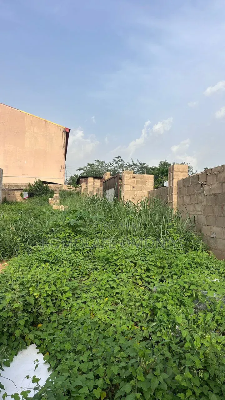 6bdrm Mansion in Oluyole Estate for sale in Oluyole Estate