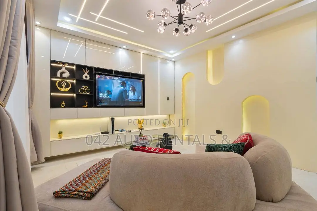 Luxury 1 Bedroom Apartment in a Serene in Lekki Phase 1