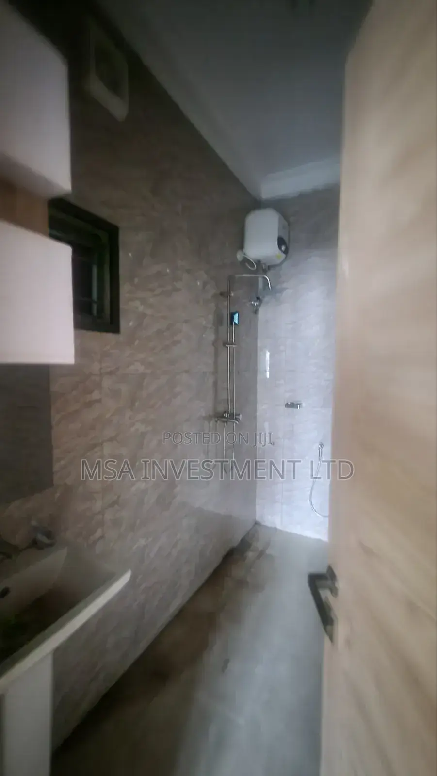 2bdrm Block of Flats in Military Estate, Maitama for rent in Maitama