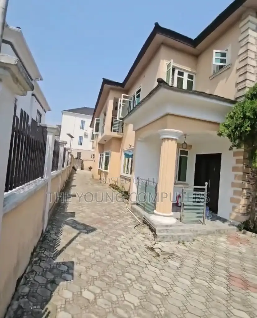 Furnished 3bdrm Apartment in Diamond Estate, Ijesha for sale in Ijesha