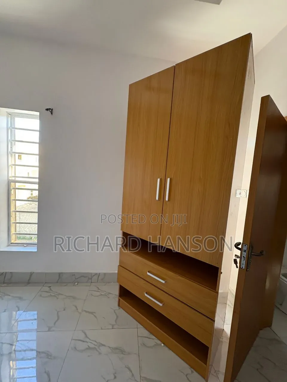 Mini Flat in Before Round About, Chevron for rent in Chevron