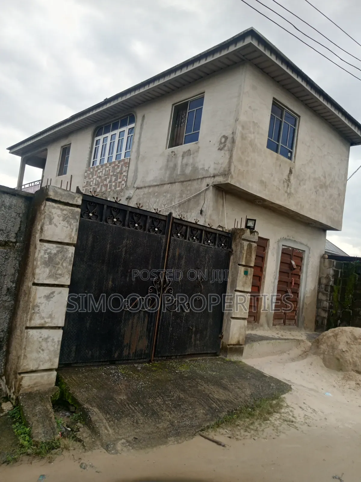 3bdrm Block of Flats in Igando for sale in Igando-Oloja