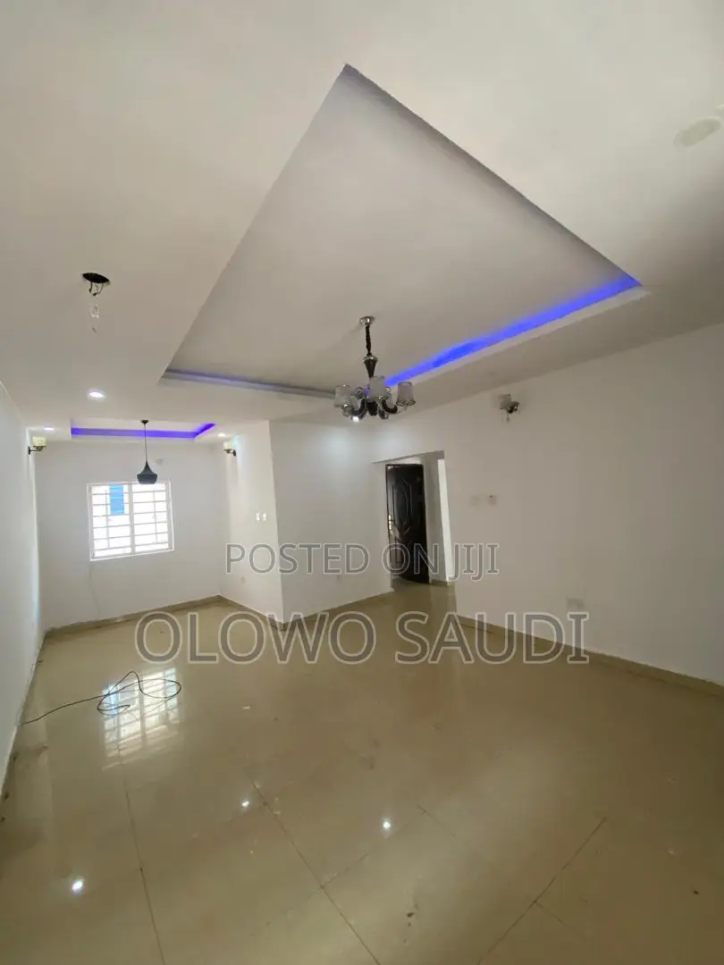 2bdrm Block of Flats in Hope Ville Estate for rent in Sangotedo