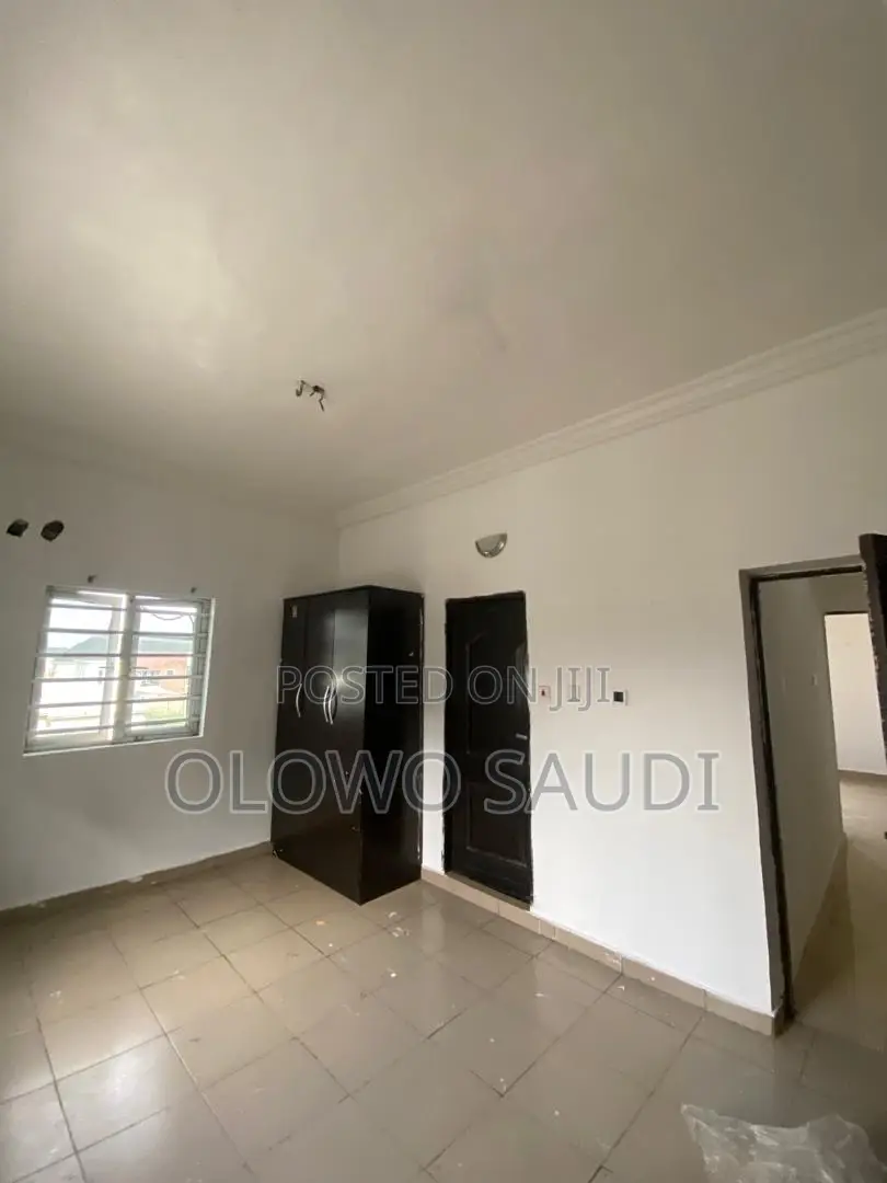 2bdrm Block of Flats in Hope Ville Estate for rent in Sangotedo