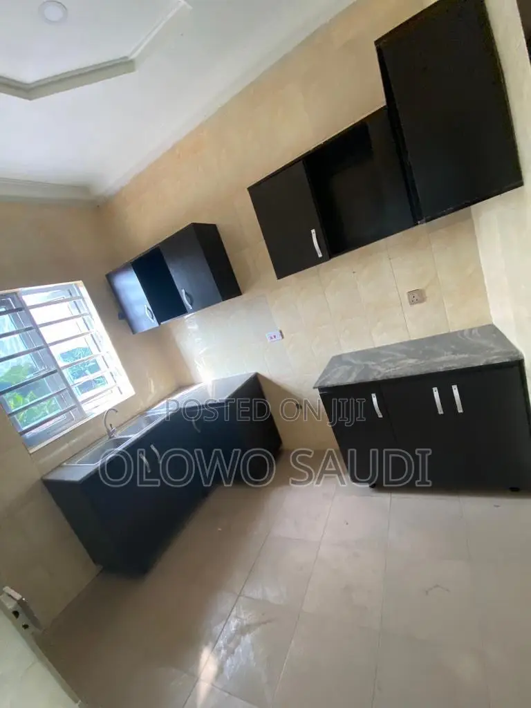 2bdrm Block of Flats in Hope Ville Estate for rent in Sangotedo