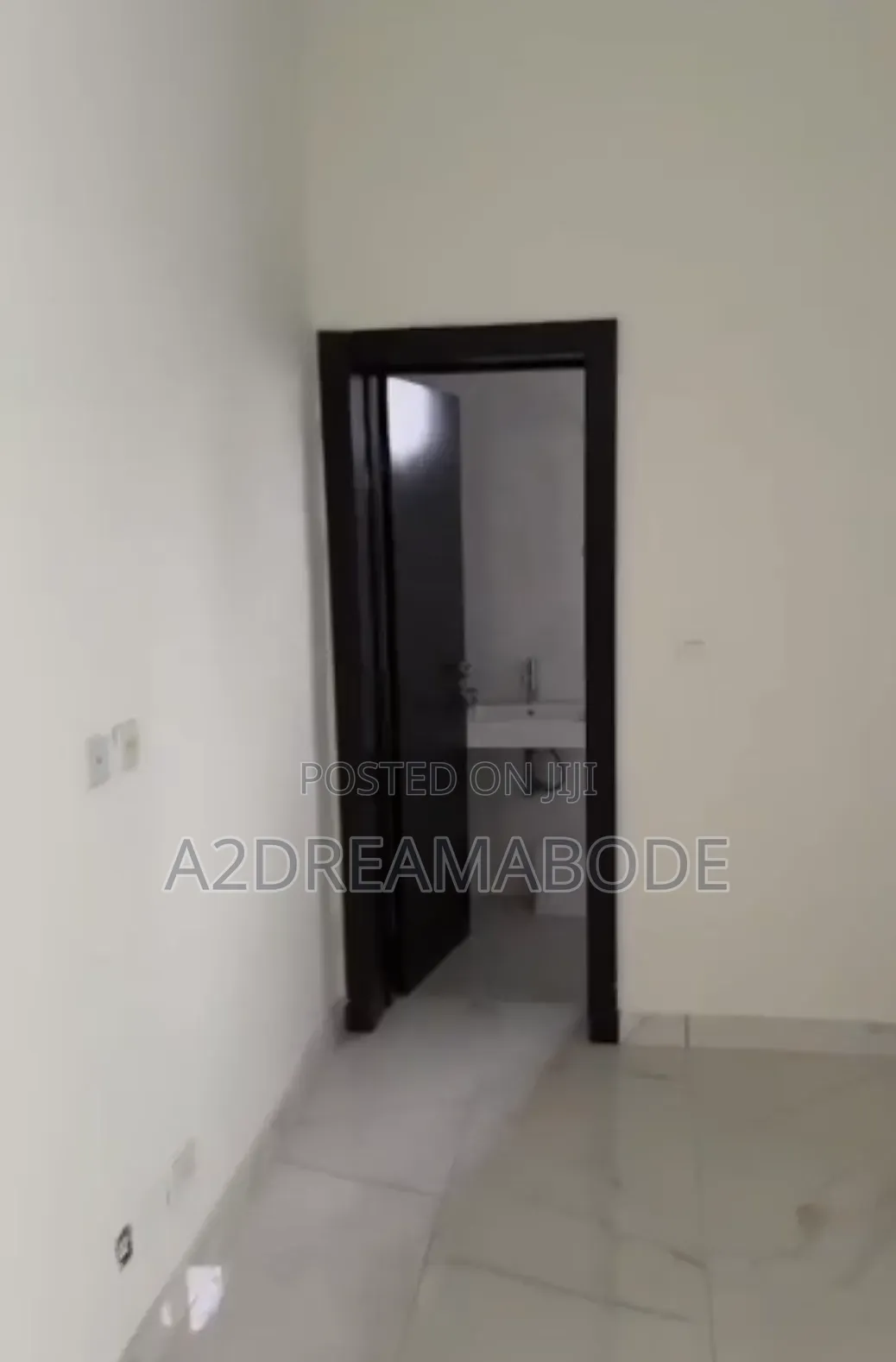 3bdrm Apartment in Ikeja Gra for rent in Ikeja GRA