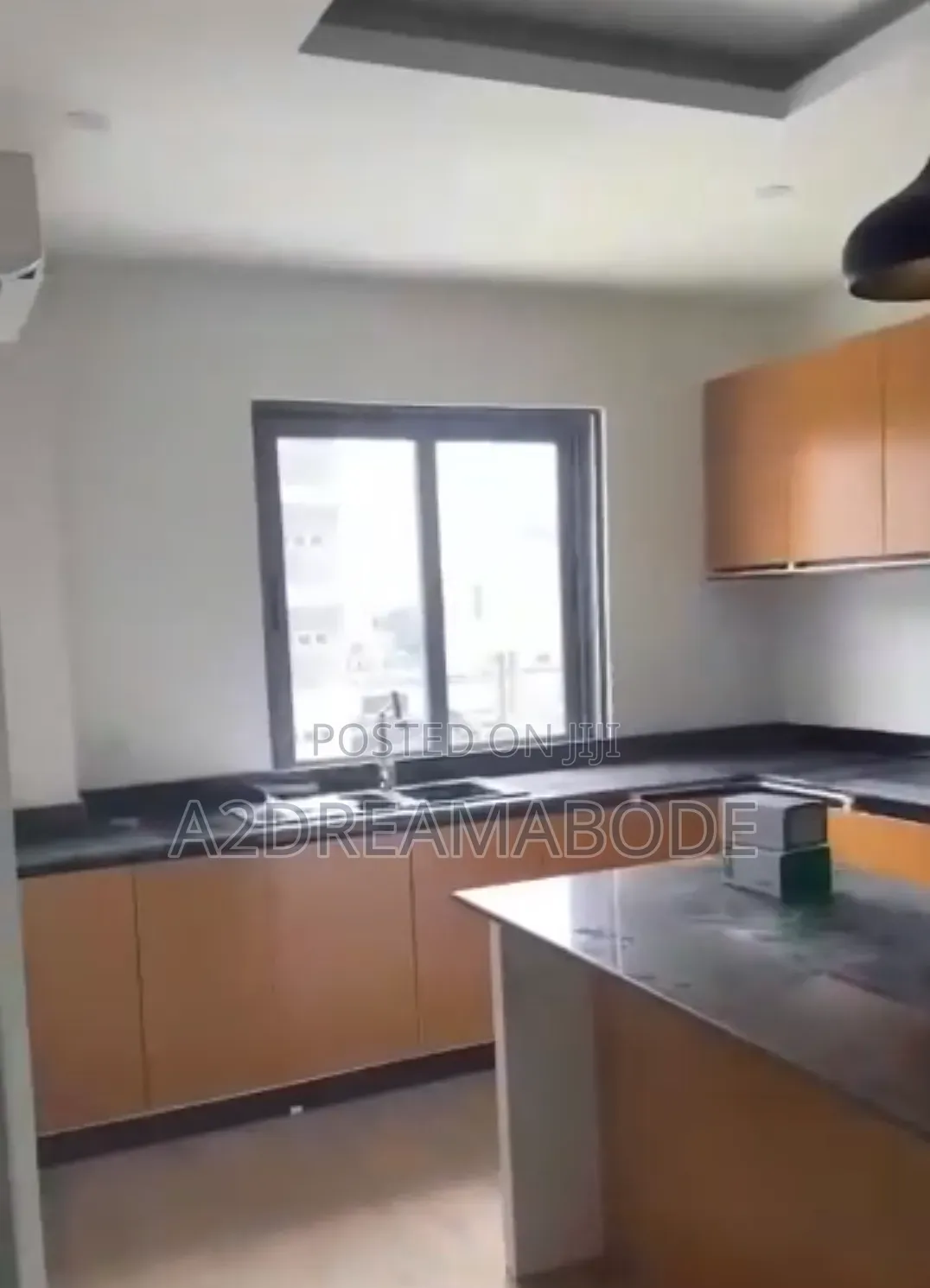 3bdrm Apartment in Ikeja Gra for rent in Ikeja GRA