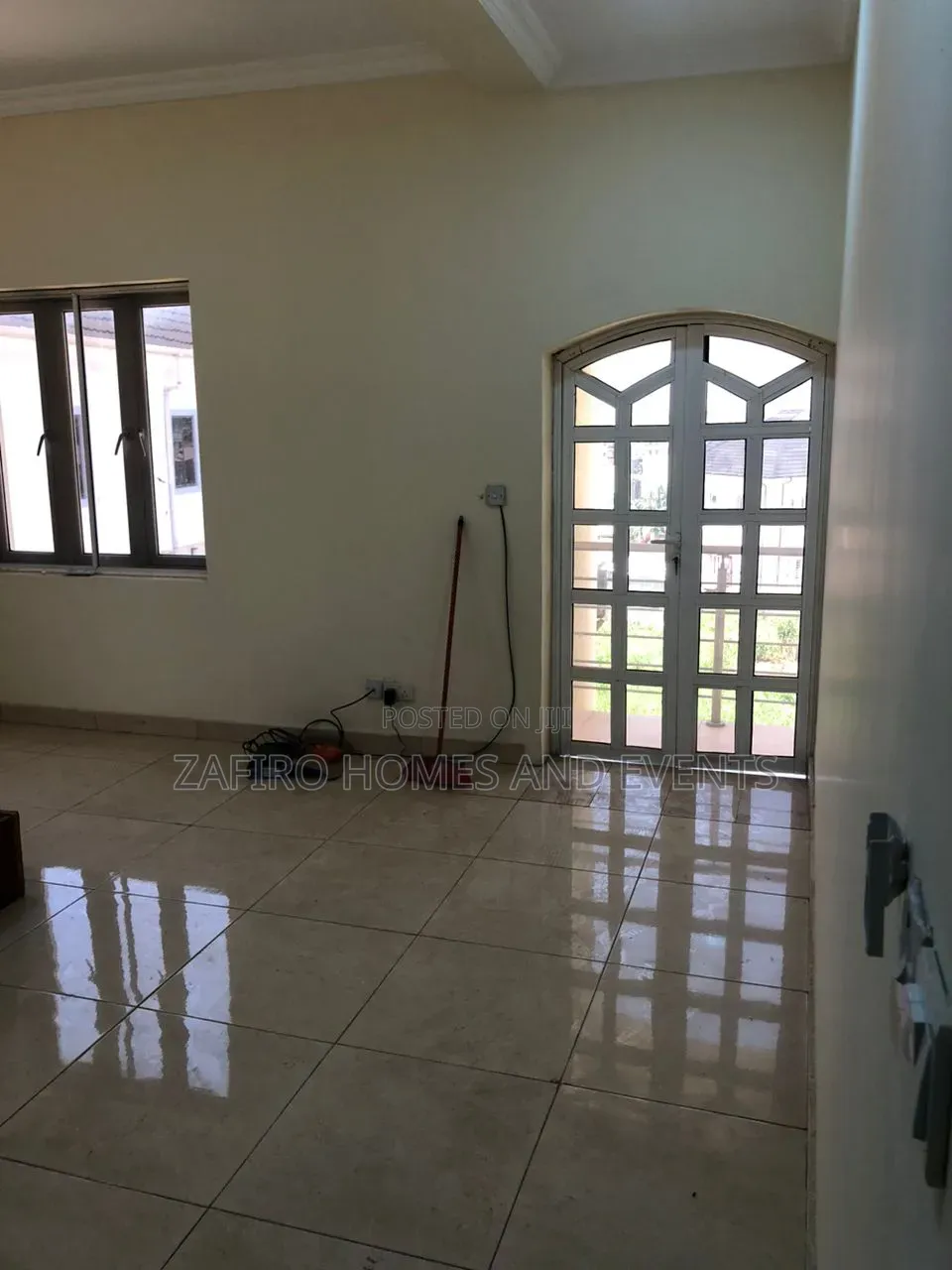 Furnished 5bdrm Duplex in Olive Court Agodi for rent in Agodi