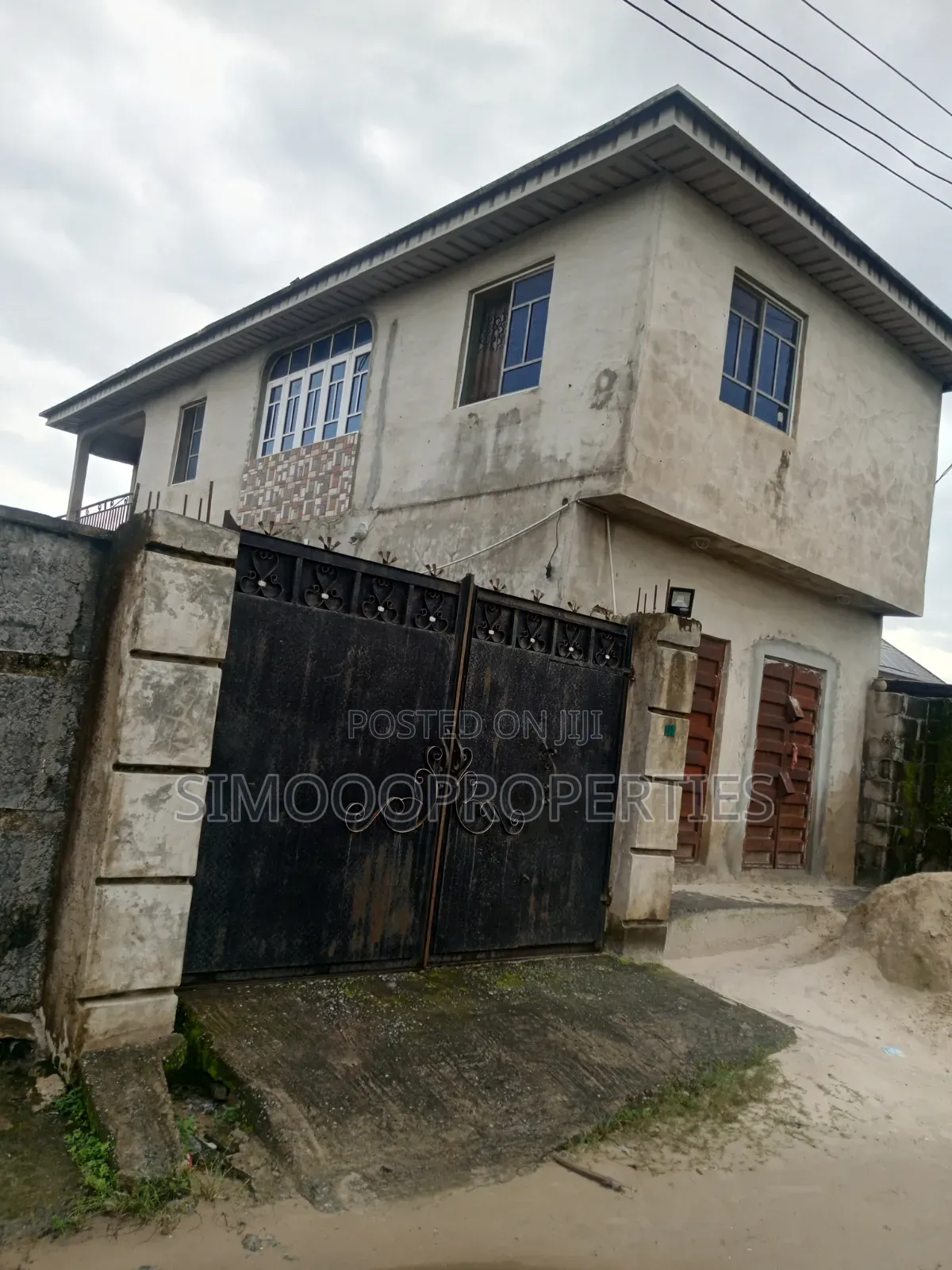 3bdrm Block of Flats in Igando for sale in Igando-Oloja