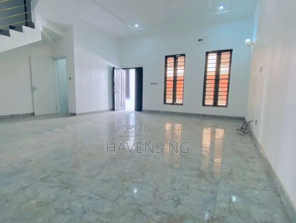 4bdrm House in Ikota for sale in Ikota