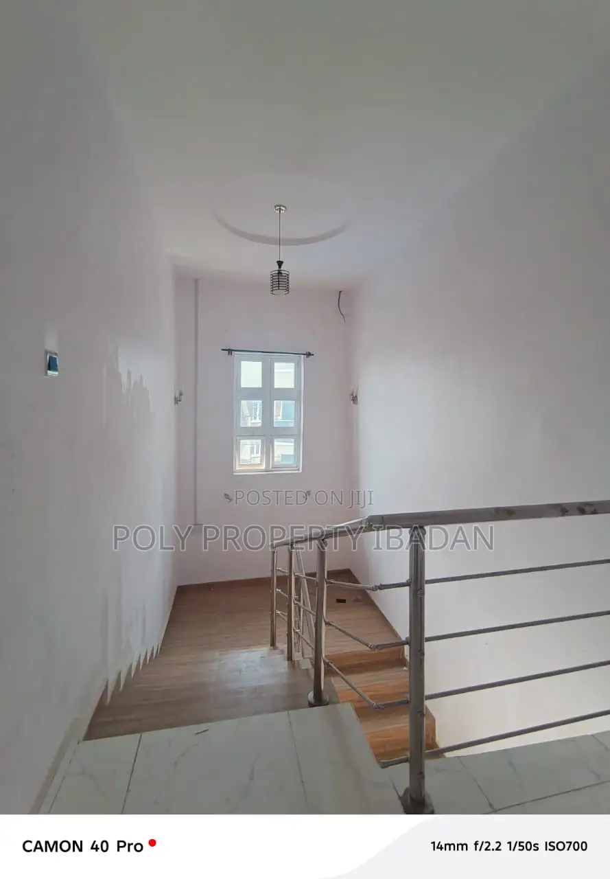 4bdrm Duplex in Jericho for rent in Jericho