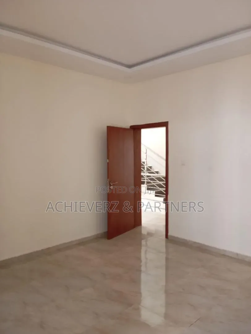 5bdrm Duplex in Guzape District for rent in Guzape District