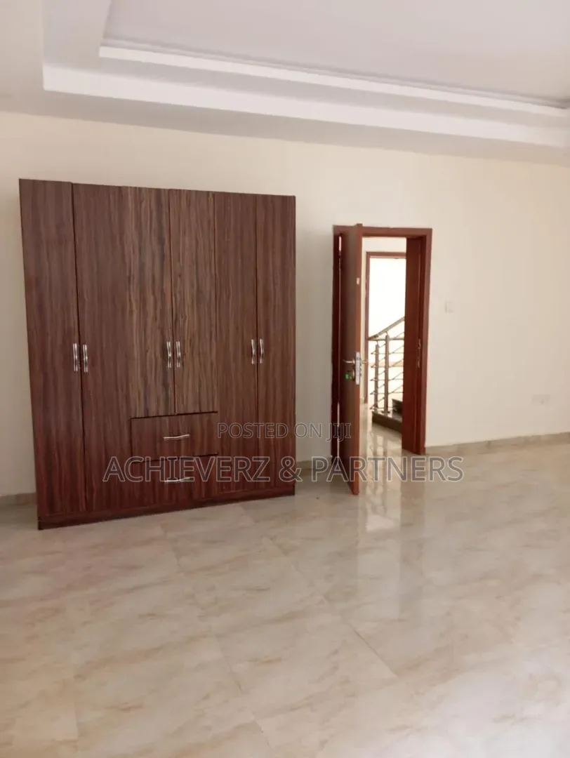 5bdrm Duplex in Guzape District for rent in Guzape District