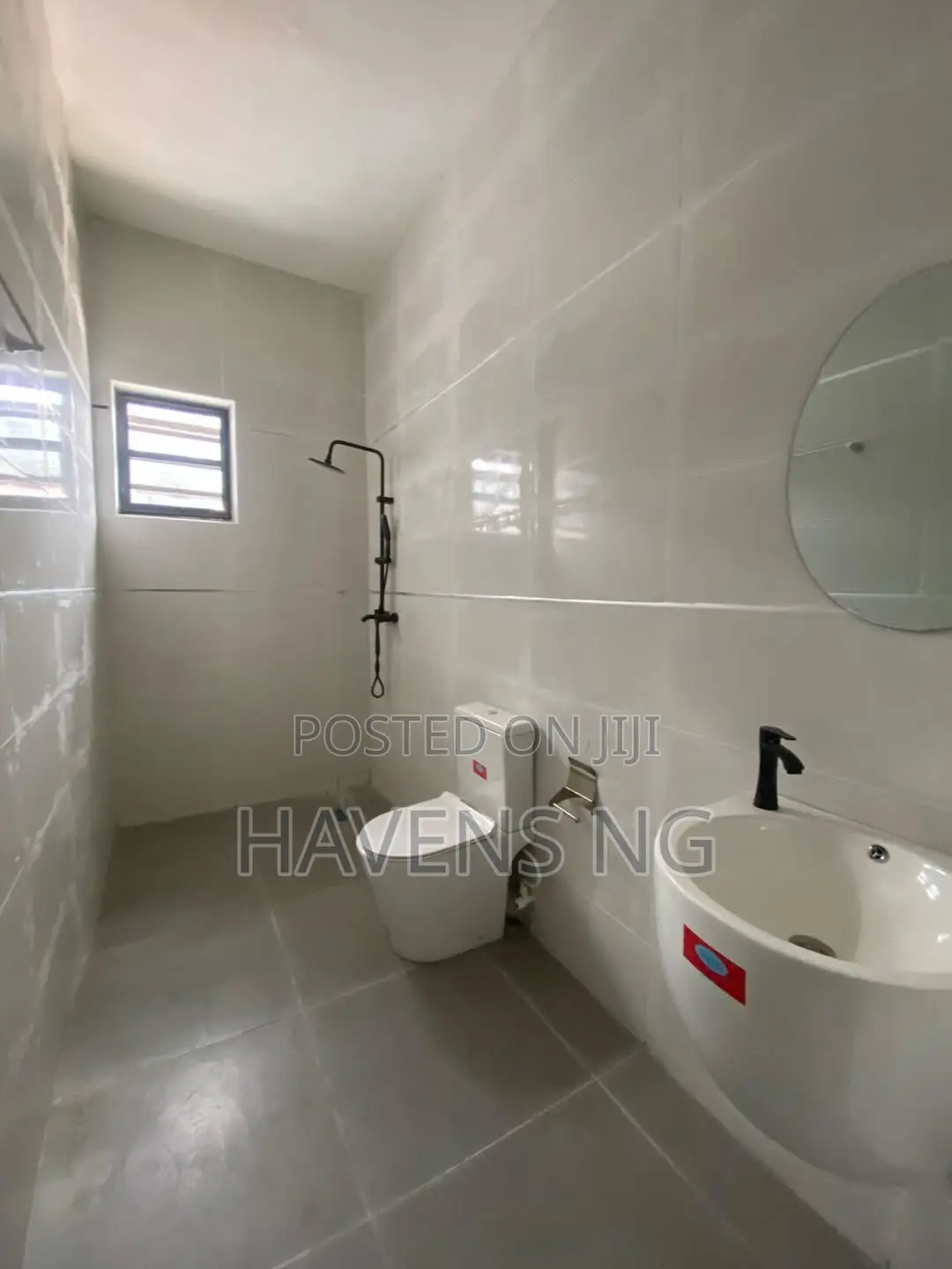 4bdrm Duplex in Ikota for sale in Ikota