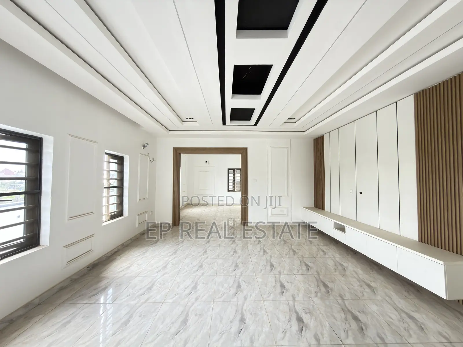 6bdrm Duplex in Dakwo District for sale in Dakwo District
