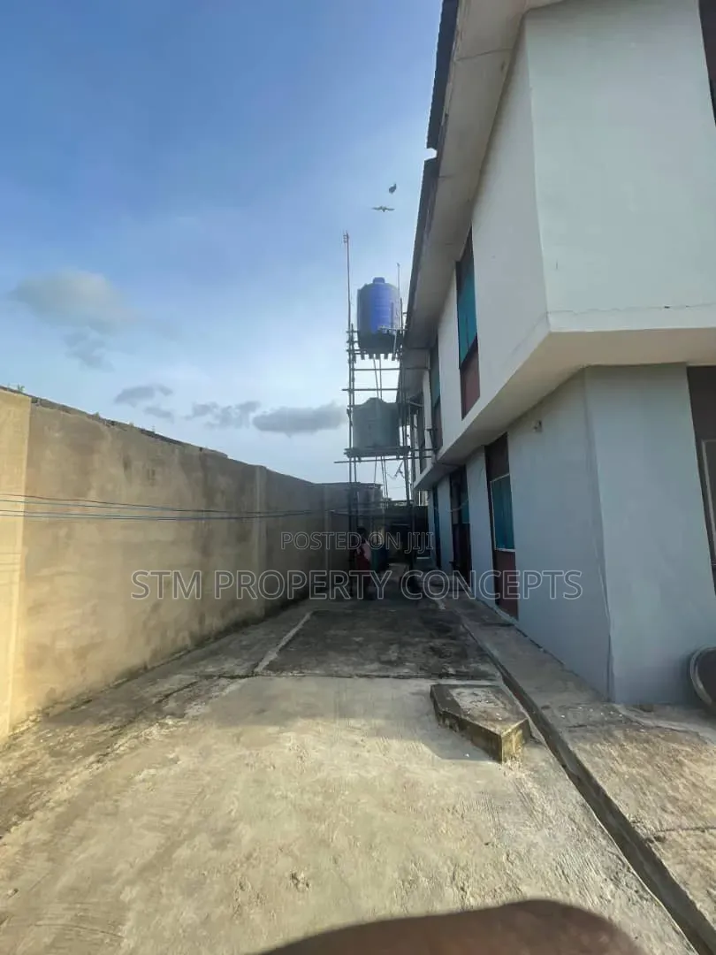 Furnished 3bdrm House in Dopemu for sale in Dopemu