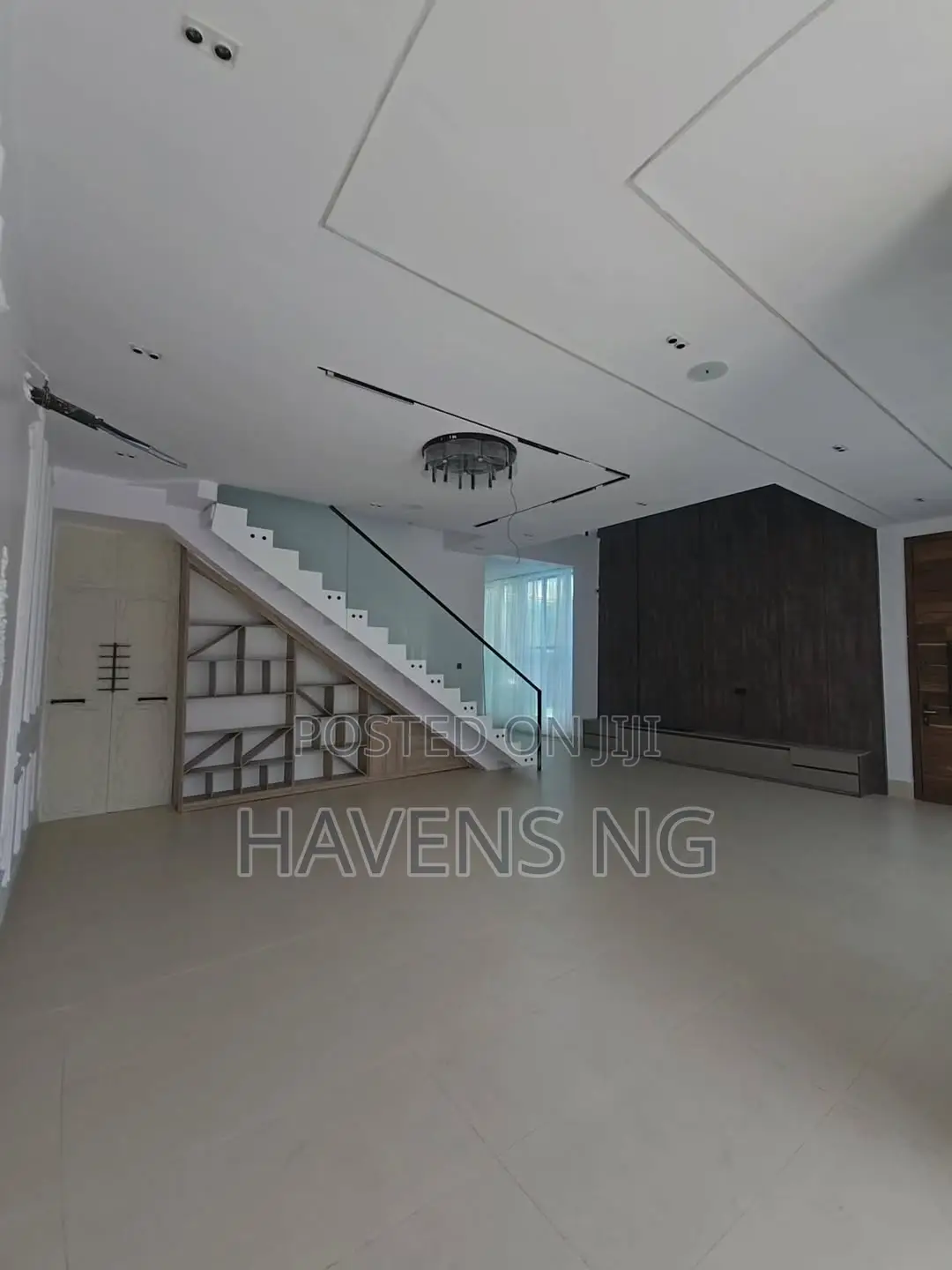 5bdrm Duplex in Lekki Phase 2 for sale in Lekki Phase 2