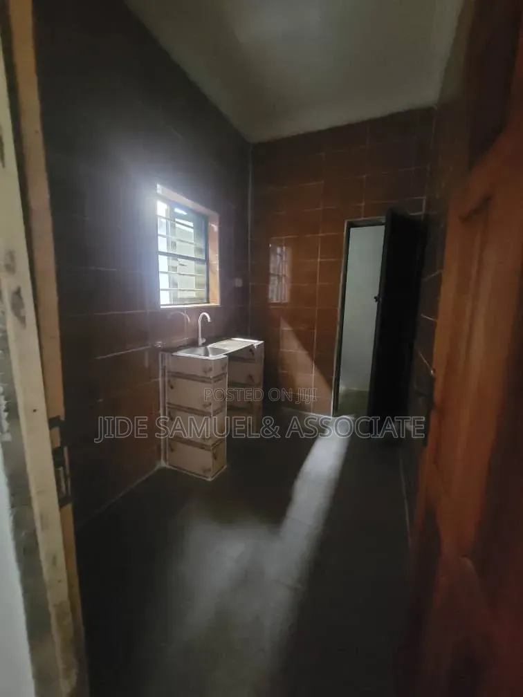 2bdrm Block of Flats in Ayobo for rent in Ayobo