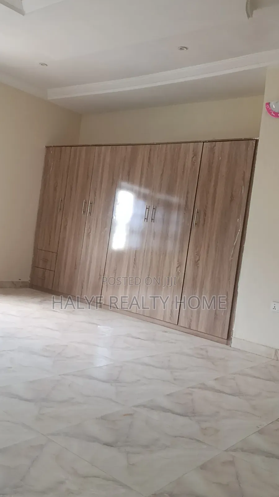 5bdrm Duplex in River Park, Sabon Lugbe for rent in Sabon Lugbe