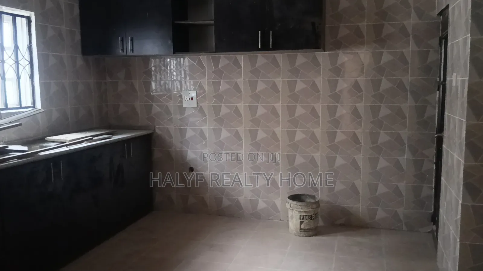 5bdrm Duplex in River Park, Sabon Lugbe for rent in Sabon Lugbe