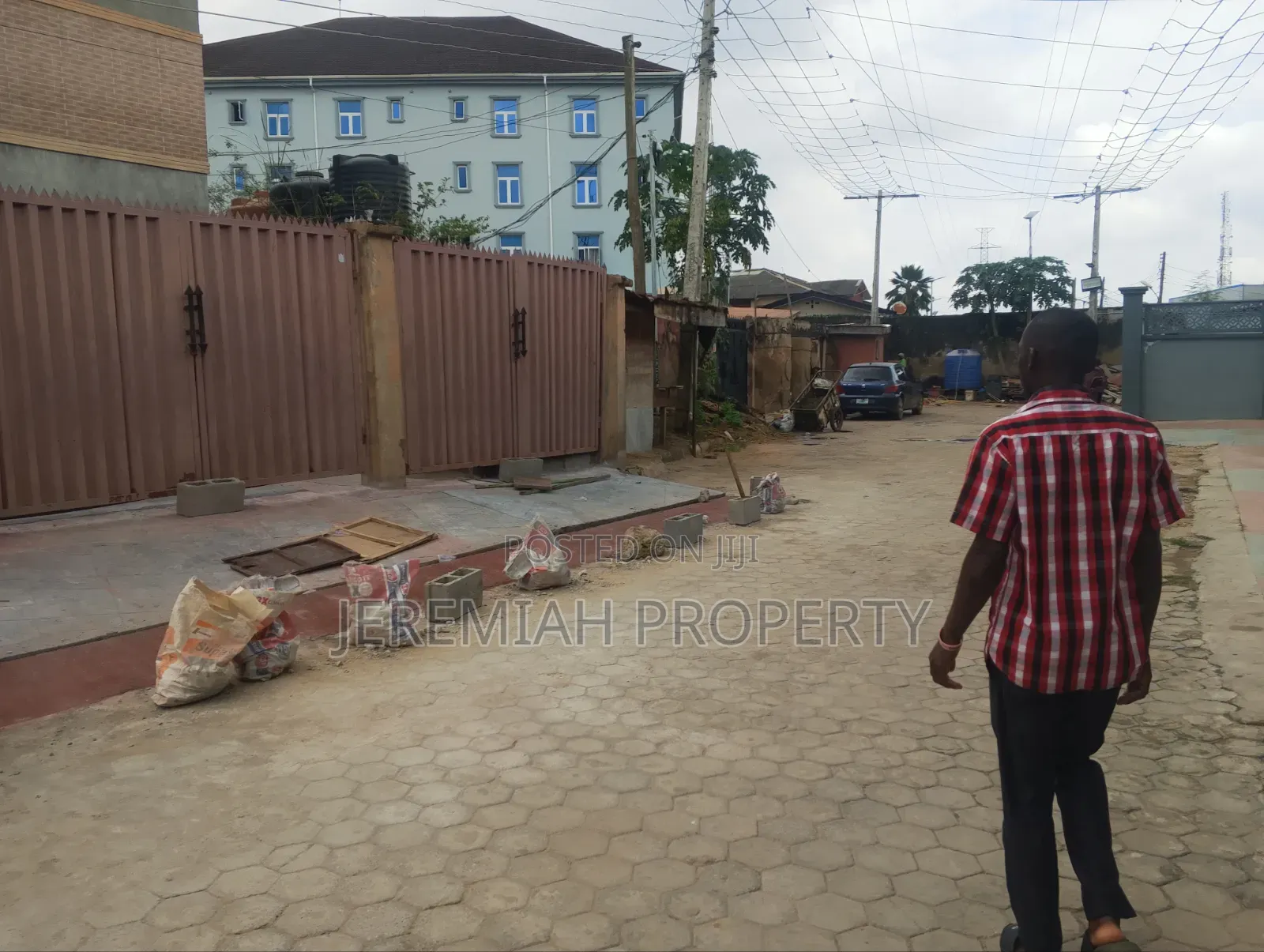 20bdrm Apartment in Udozi, Berger for rent in Berger