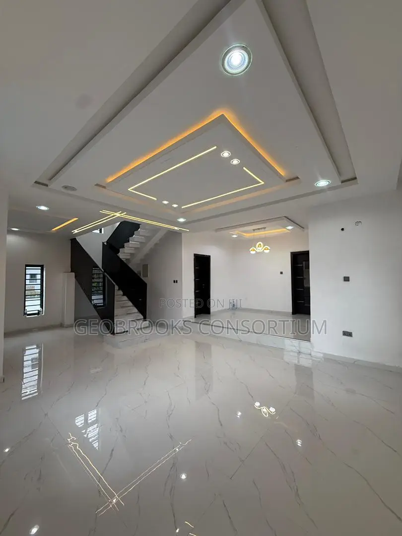 4bdrm Duplex in Rayfield Gardens, Iwo Road for sale in Iwo Road