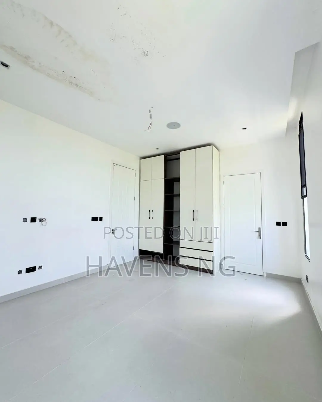 5bdrm Duplex in Ikate for sale in Ikate