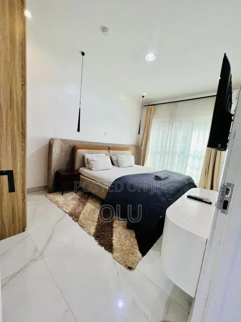Furnished 3bdrm Block of Flats in Lekki Ph1 for rent in Lekki Phase 1