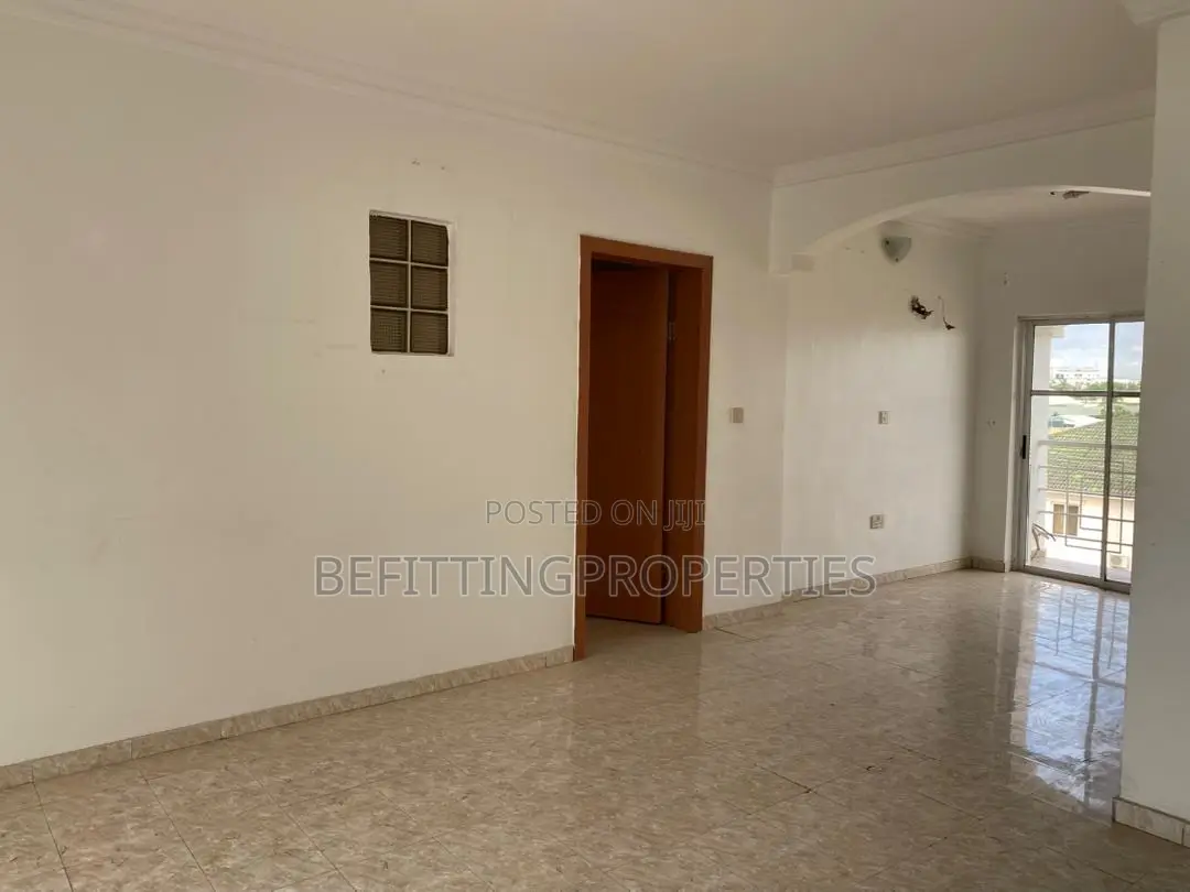 3bdrm Apartment in Victoria Island for sale in Victoria Island