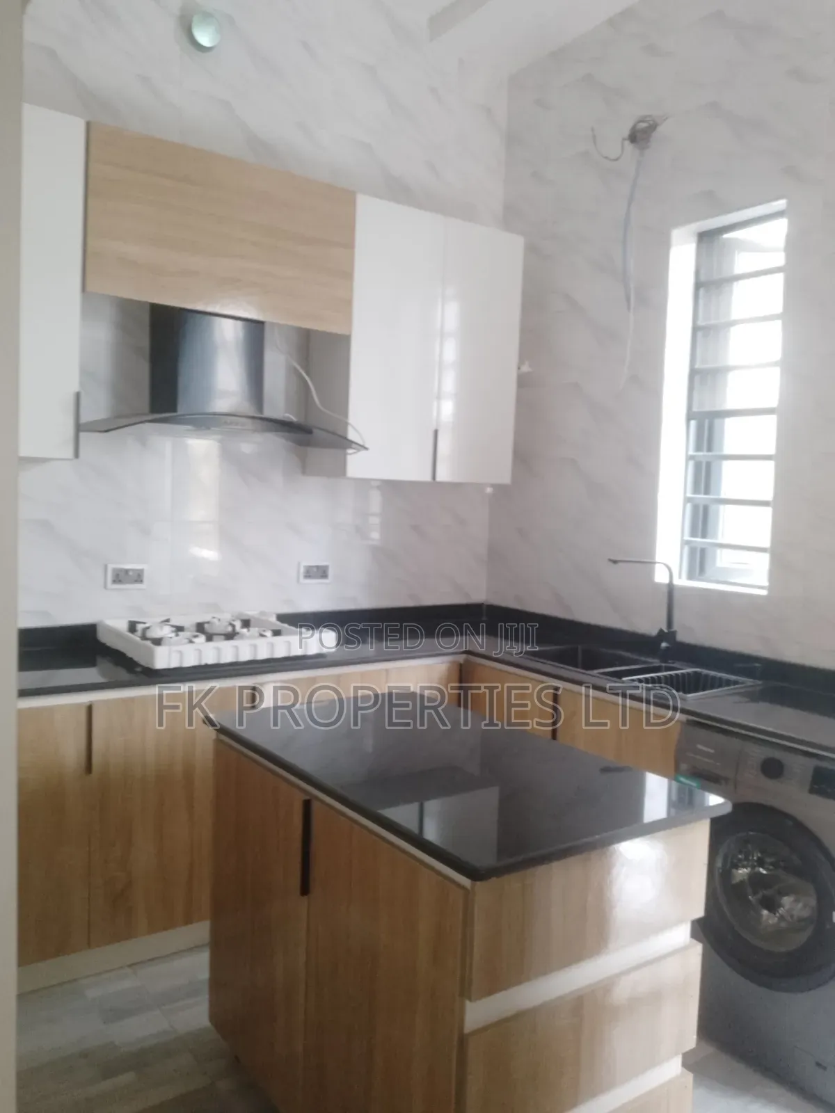 5bdrm Mansion in Ajah, Abraham Adesanya Estate for sale in Abraham Adesanya Estate