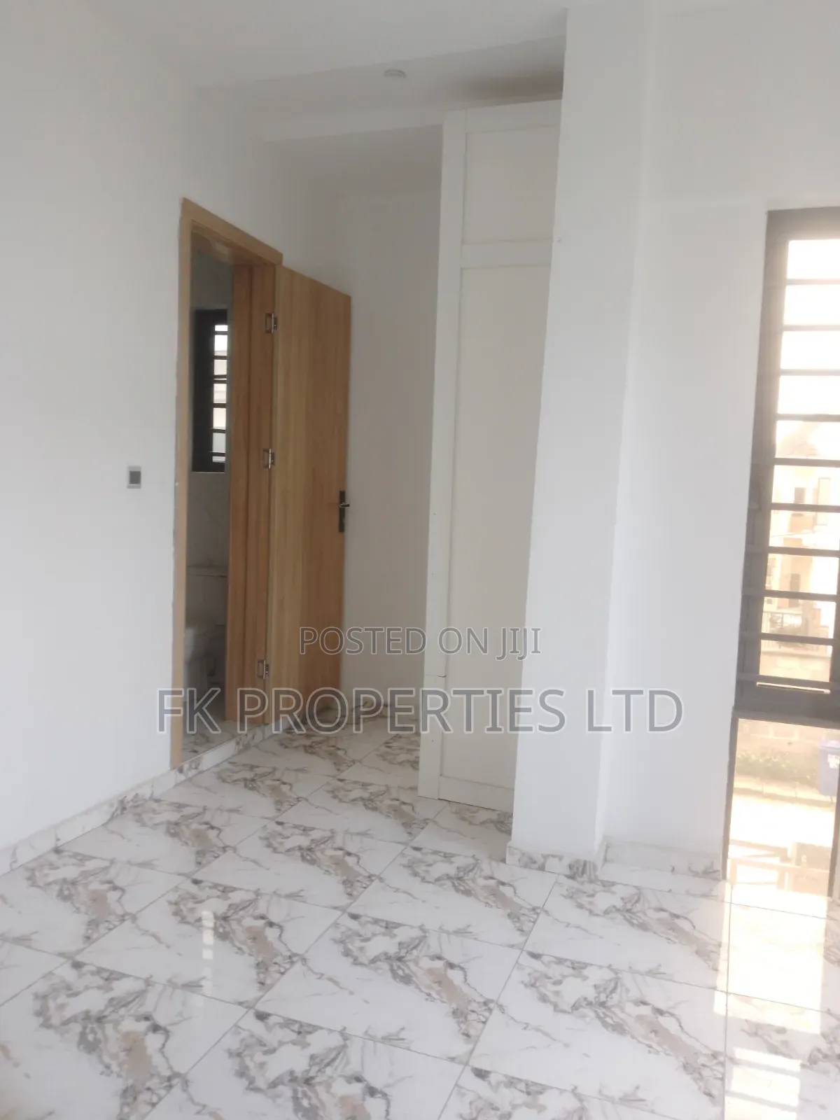 5bdrm Mansion in Ajah, Abraham Adesanya Estate for sale in Abraham Adesanya Estate