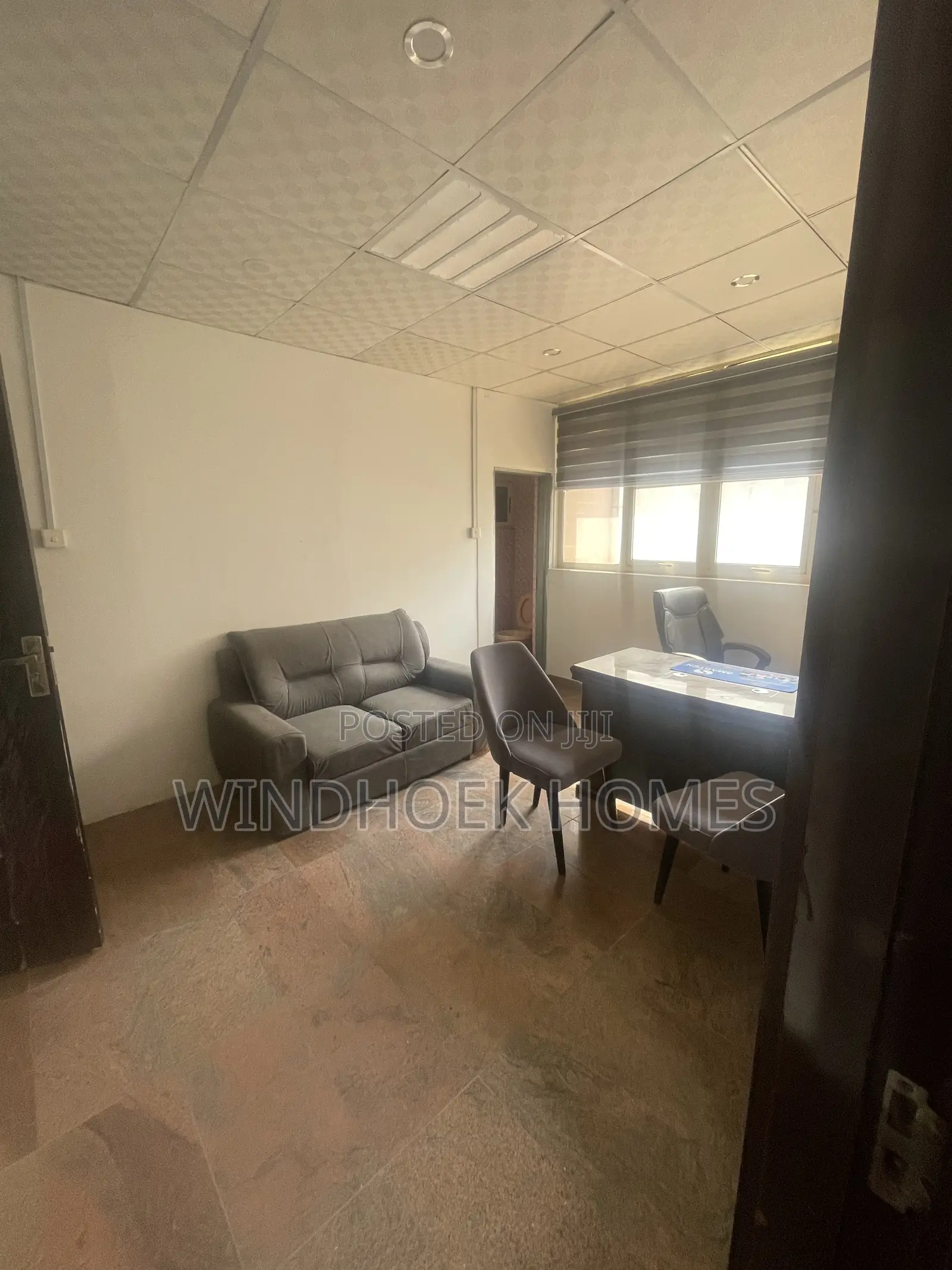 100sqms on the 1st Floor in a Well Serviced Office Complex in Garki