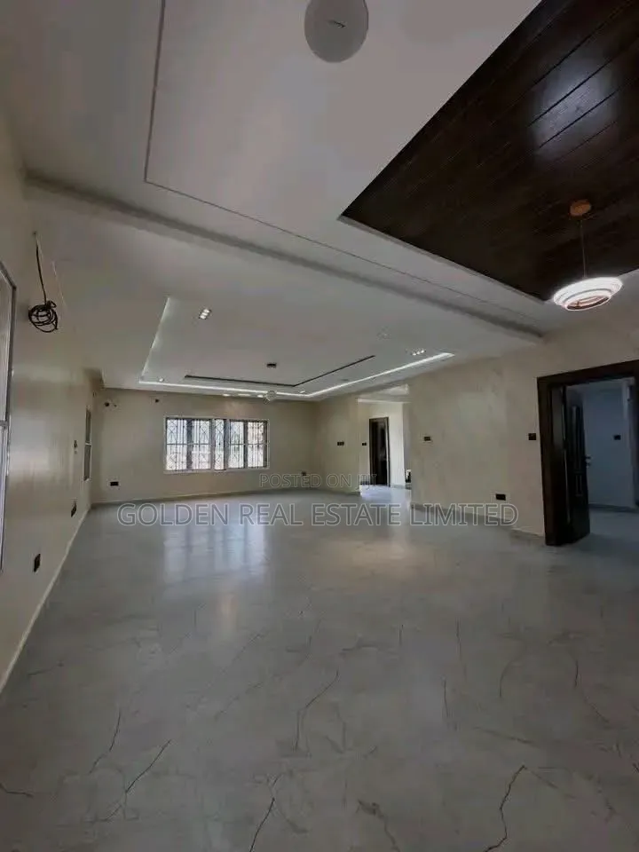 6bdrm Duplex in Apo Resettlement for sale in Apo Resettlement