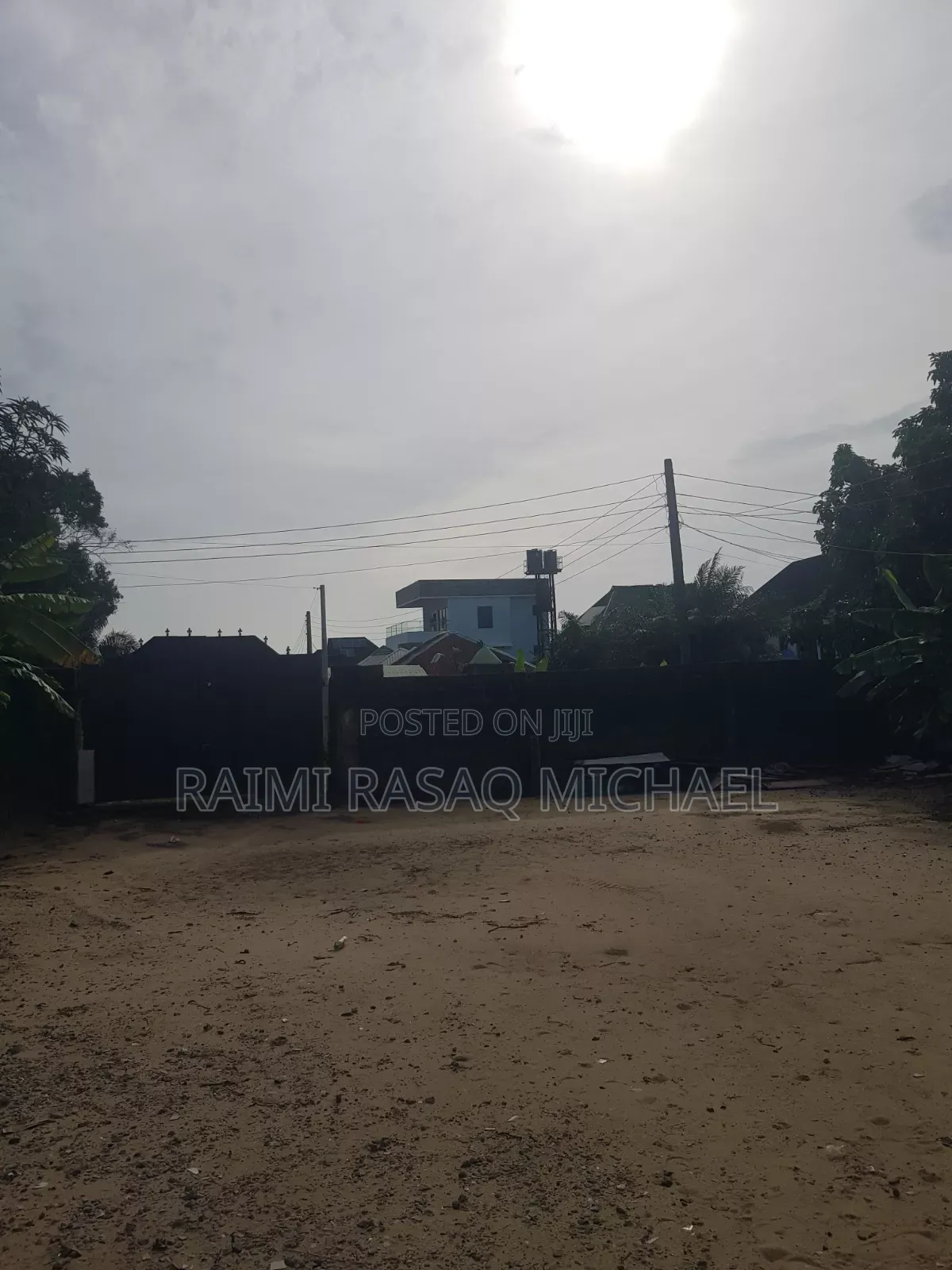 Half Plot of Land Measuring 300sqm Dry Land Up for Sale in Awoyaya