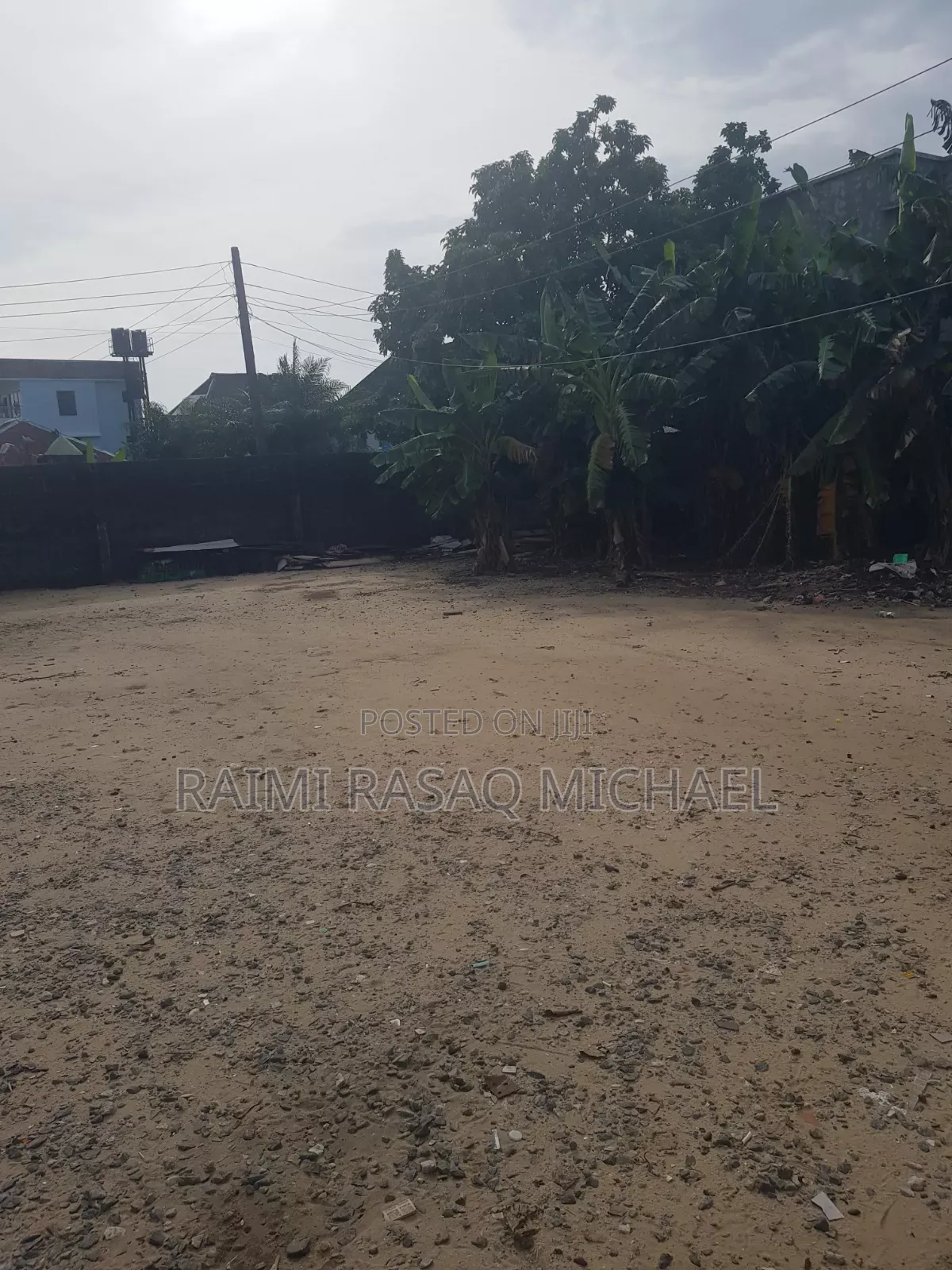 Half Plot of Land Measuring 300sqm Dry Land Up for Sale in Awoyaya