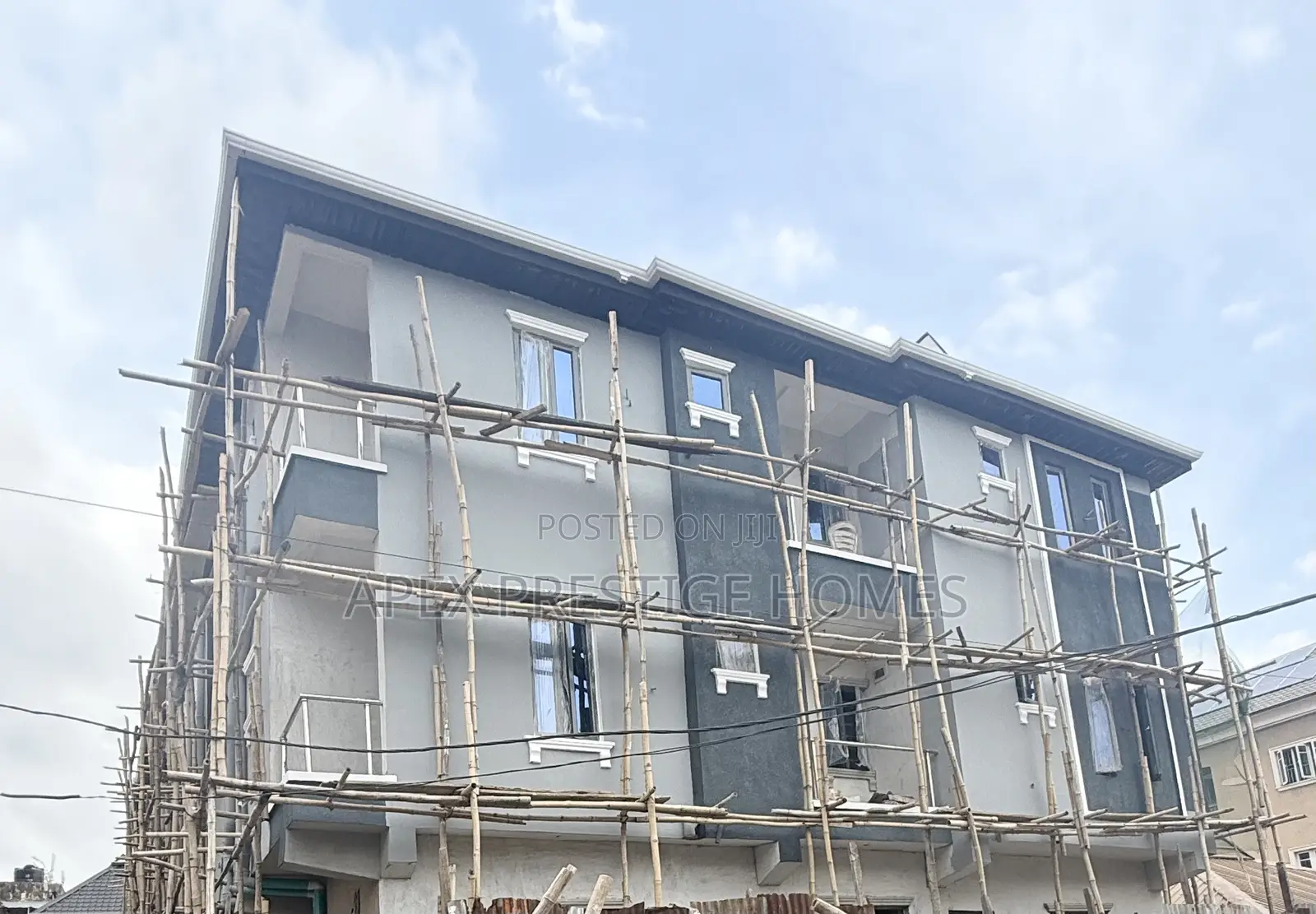 2bdrm Block of Flats in Off Abiodun Street, Shomolu / Shomolu for sale in Shomolu / Shomolu