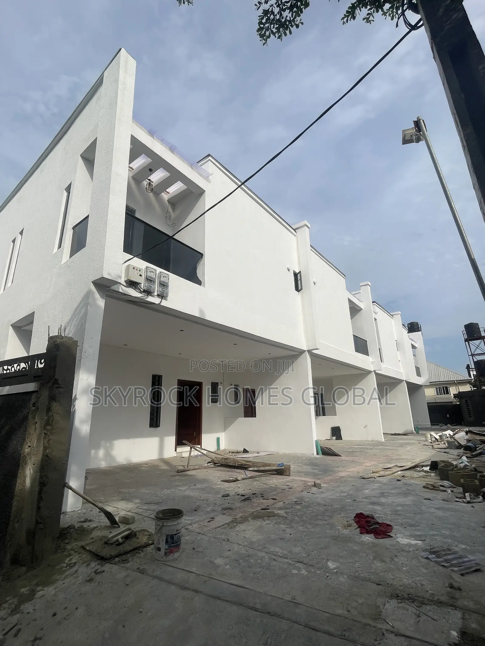 3bdrm Duplex in Thomas Estate for sale in Thomas Estate