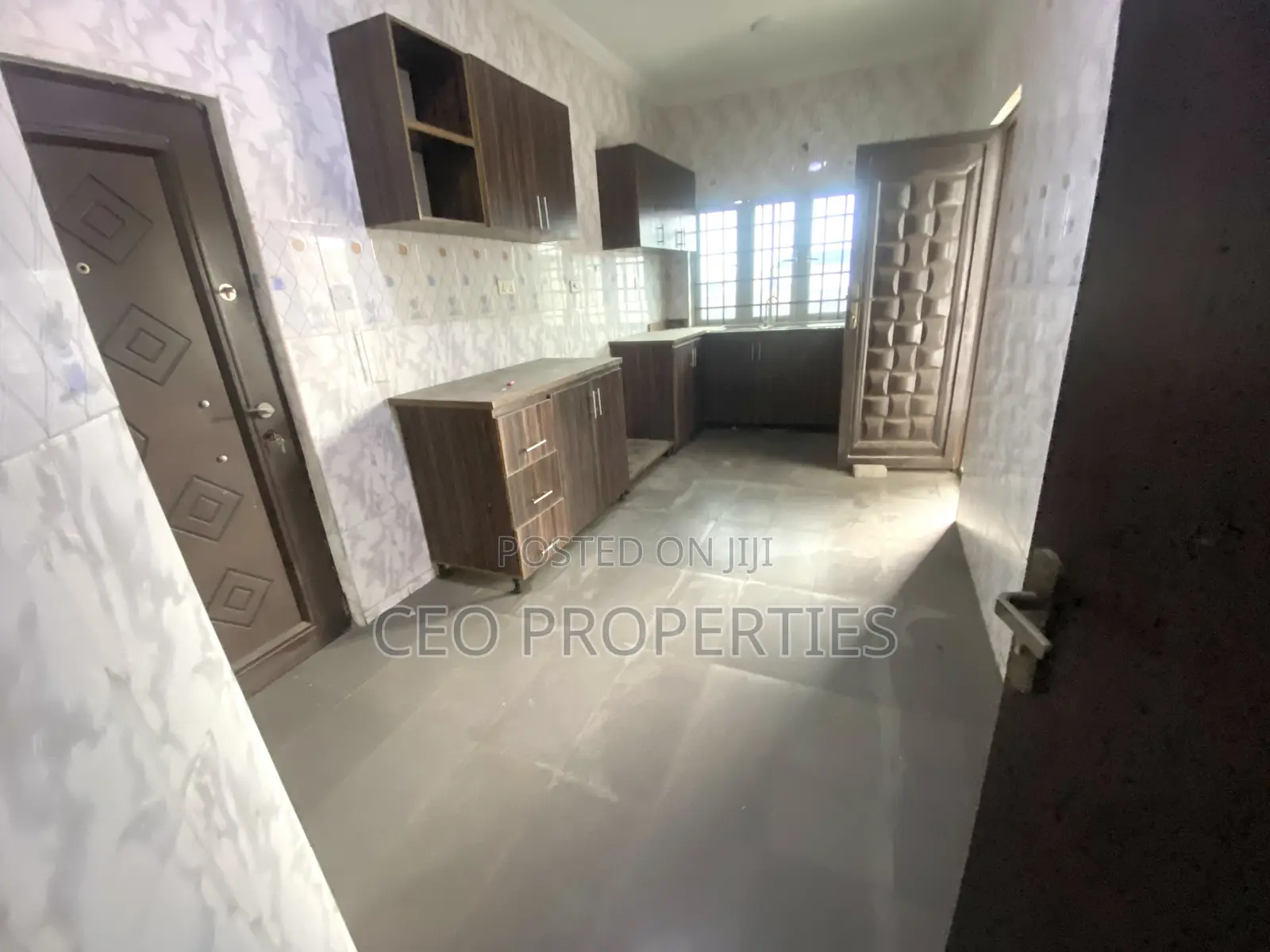 3bdrm Block of Flats in Osapa London for rent in Osapa london