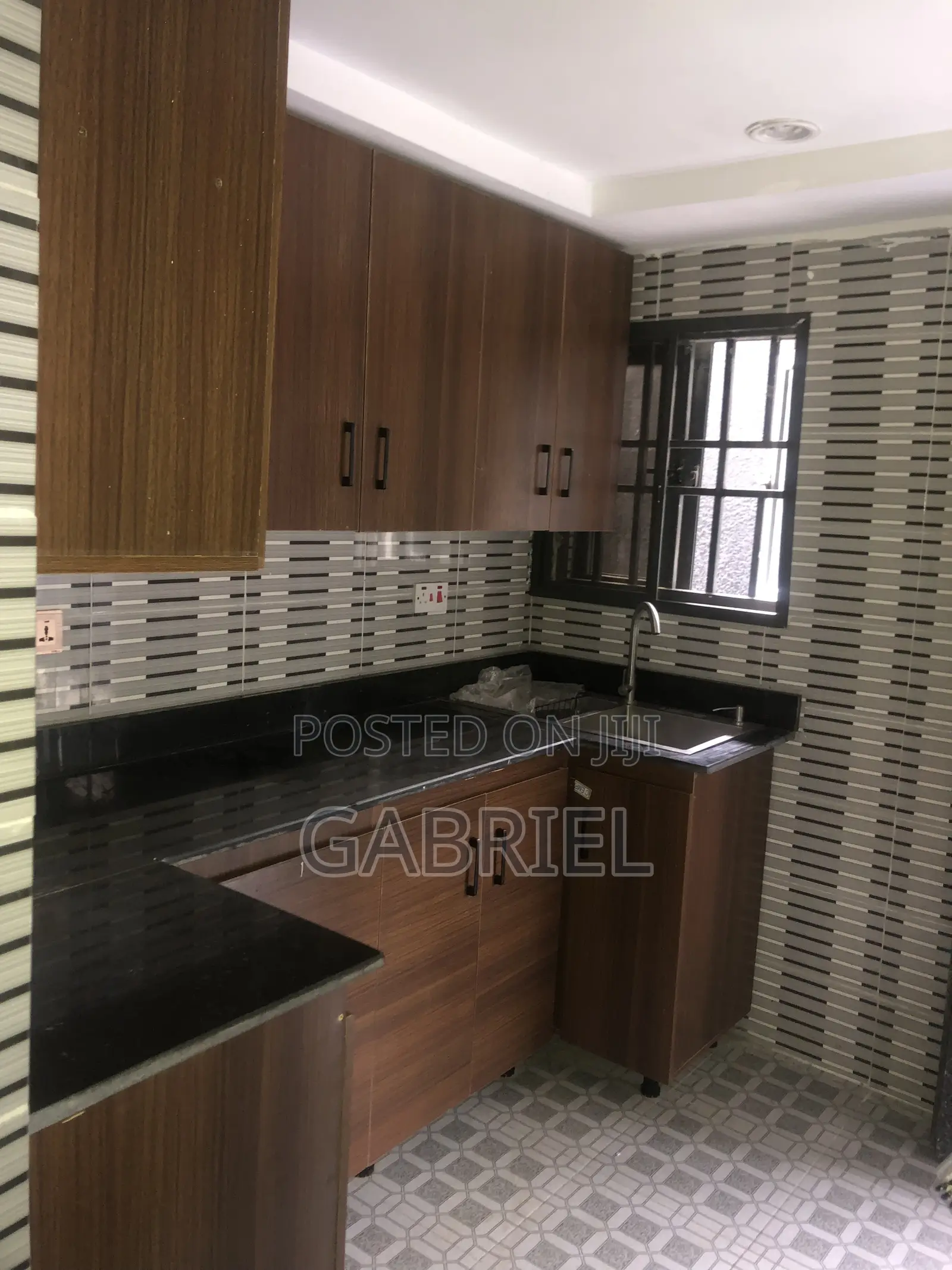 1bdrm Block of Flats in Ushafa Scc for rent in Ushafa