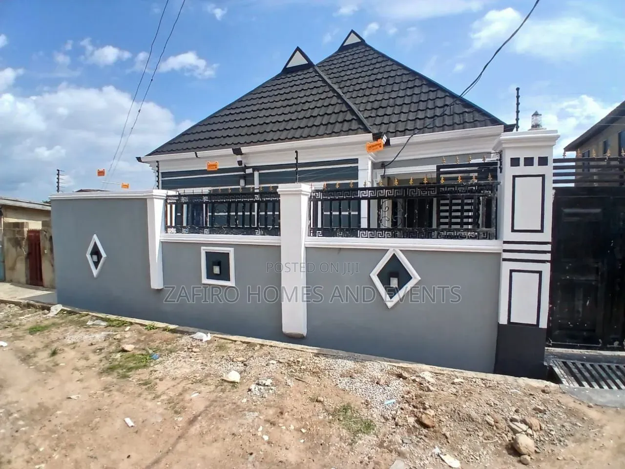 3bdrm Bungalow in Aba Pan Kuola Of for sale in Akala Express