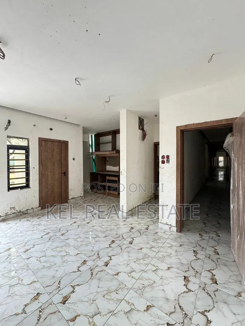 1bdrm Apartment in Aguda / Surulere for sale in Aguda / Surulere