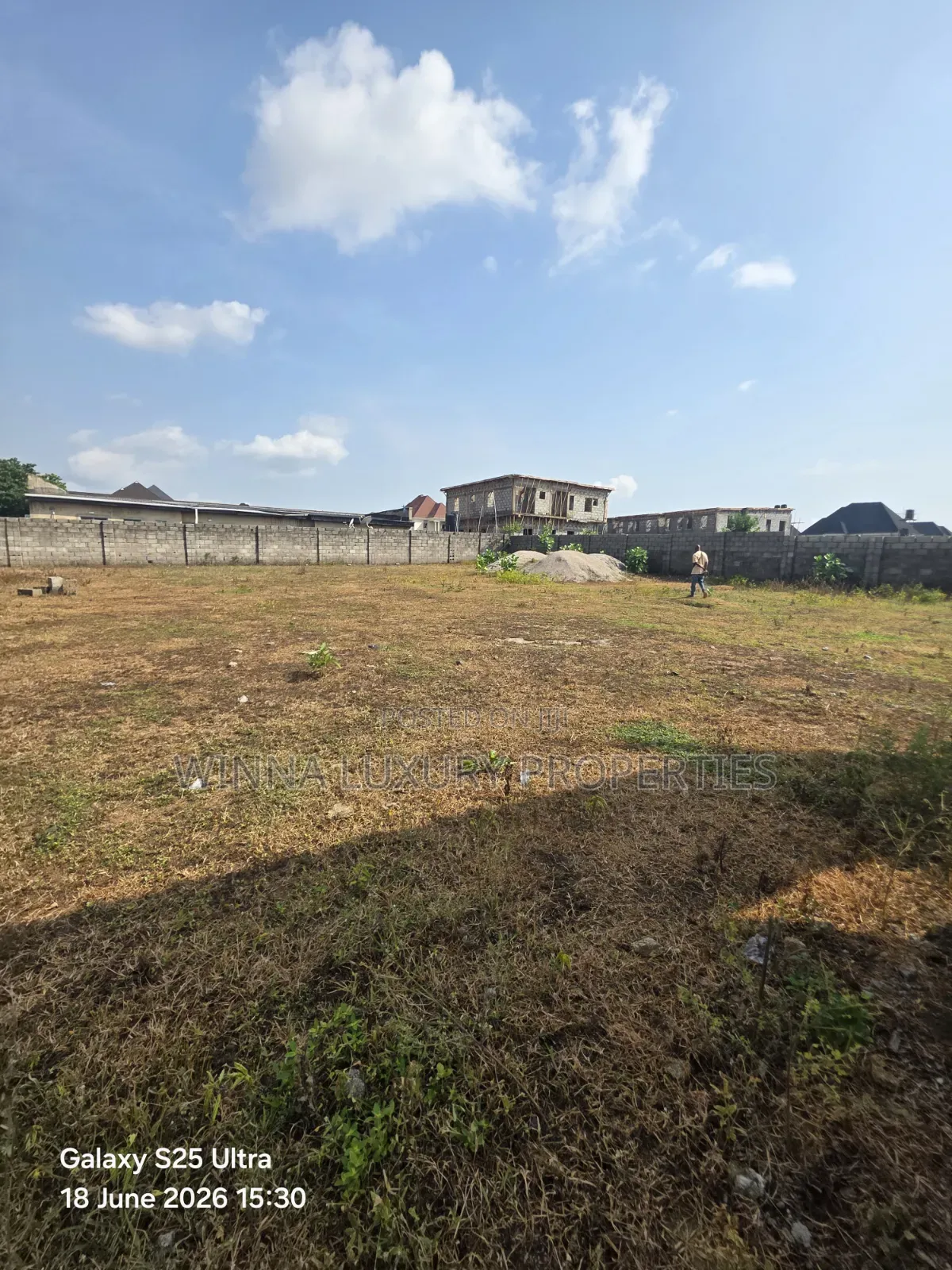 1700sqm C of O in Lugbe District
