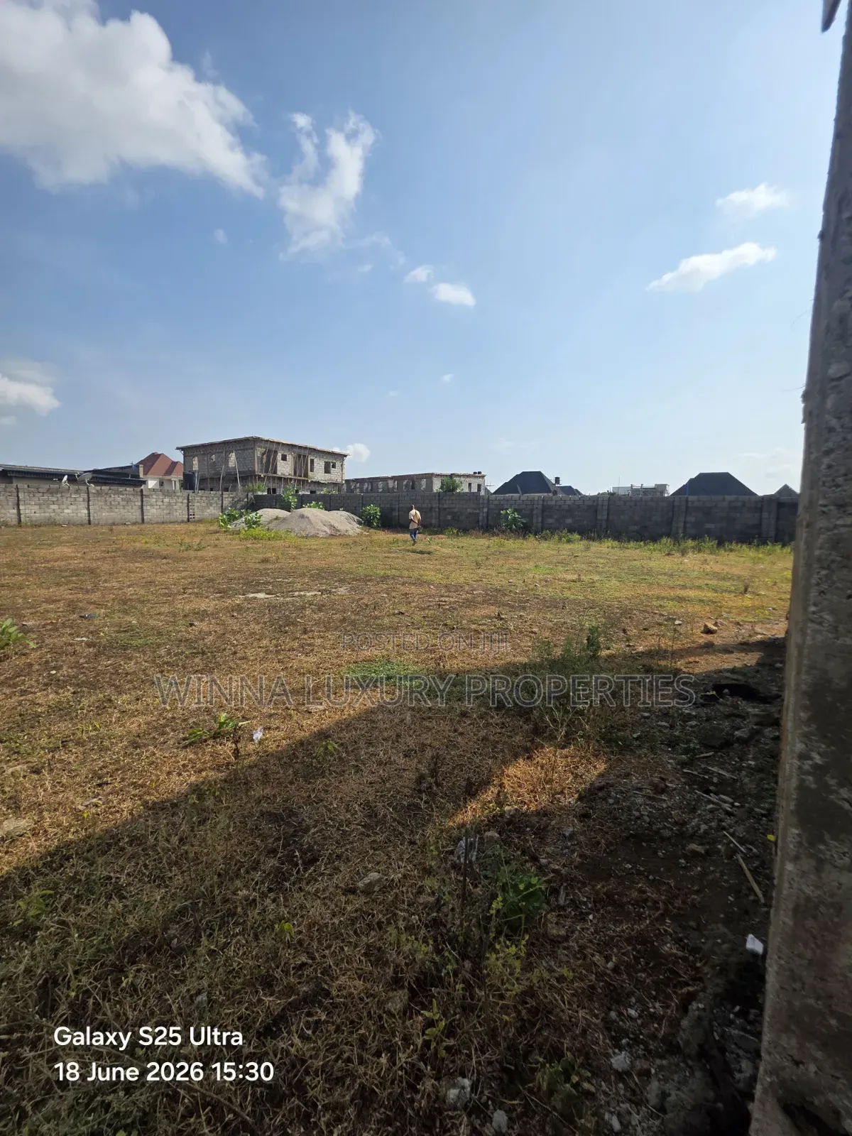 1700sqm C of O in Lugbe District